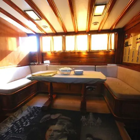 Albatros Kabin Kiralama Bateau-hôtel Fethiye